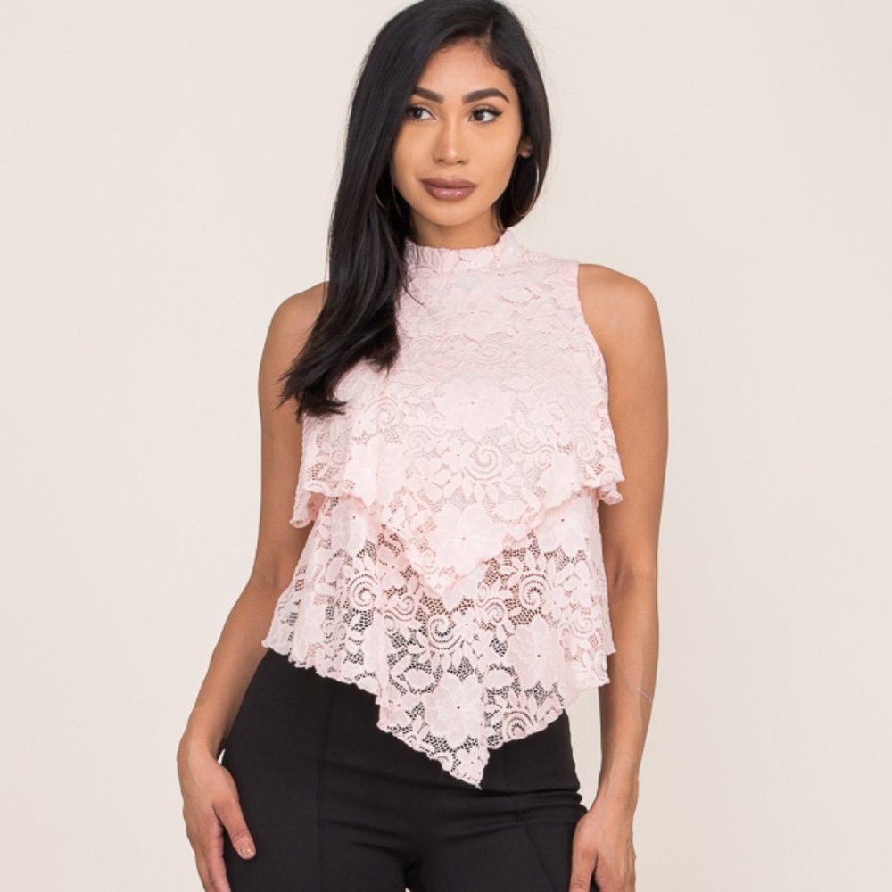 Sleeveless lace top (NWT)